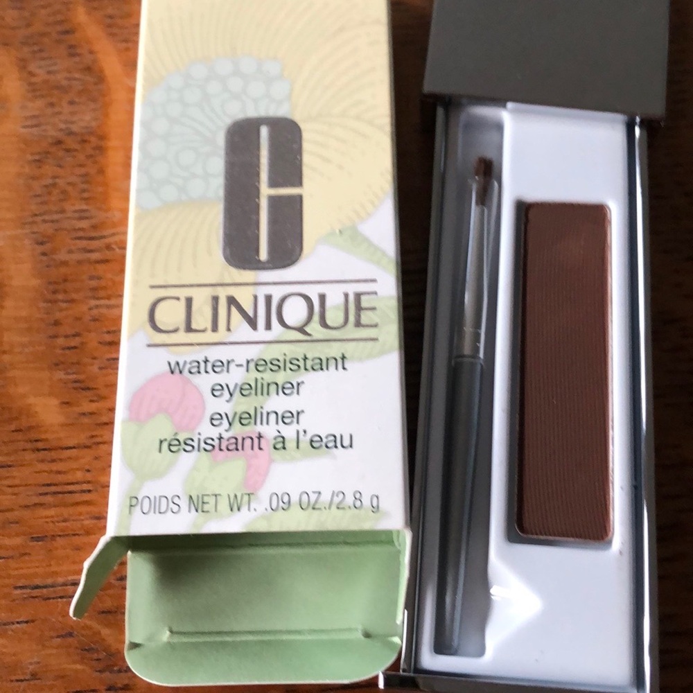 Water-Resistant Cake Eyeliner Muted Brown